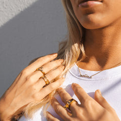 ROMAN HOLLOW RING - Rinsedlight