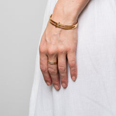 STONE CROSS BRACELET - Rinsedlight