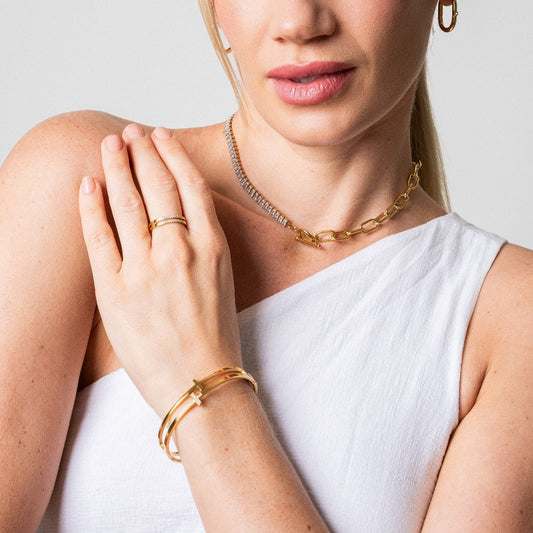 STONE CROSS BRACELET - Rinsedlight