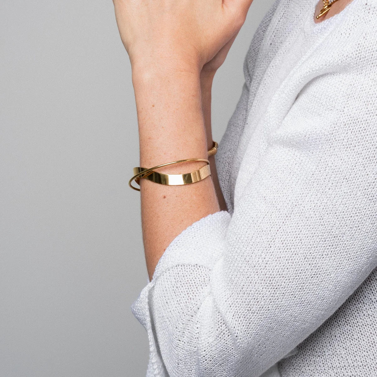 INTERWIND BANGLE BRACELET - Rinsedlight