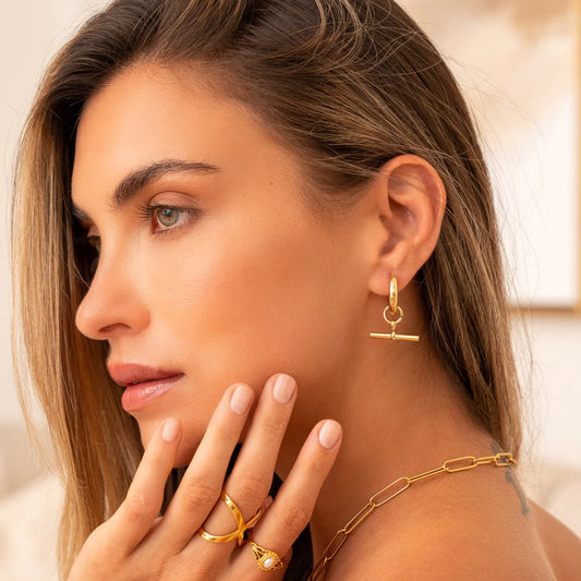 T-BAR HOOP EARRINGS - GOLD - Rinsedlight