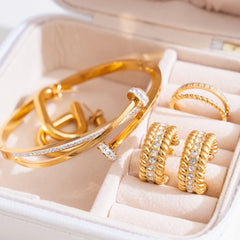 CURB CHAIN STONE HOOP EARRINGS - GOLD - Rinsedlight