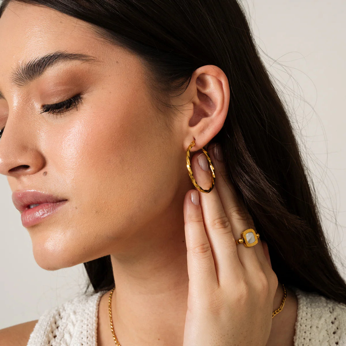 ZURI HOOP EARRINGS - GOLD - Rinsedlight