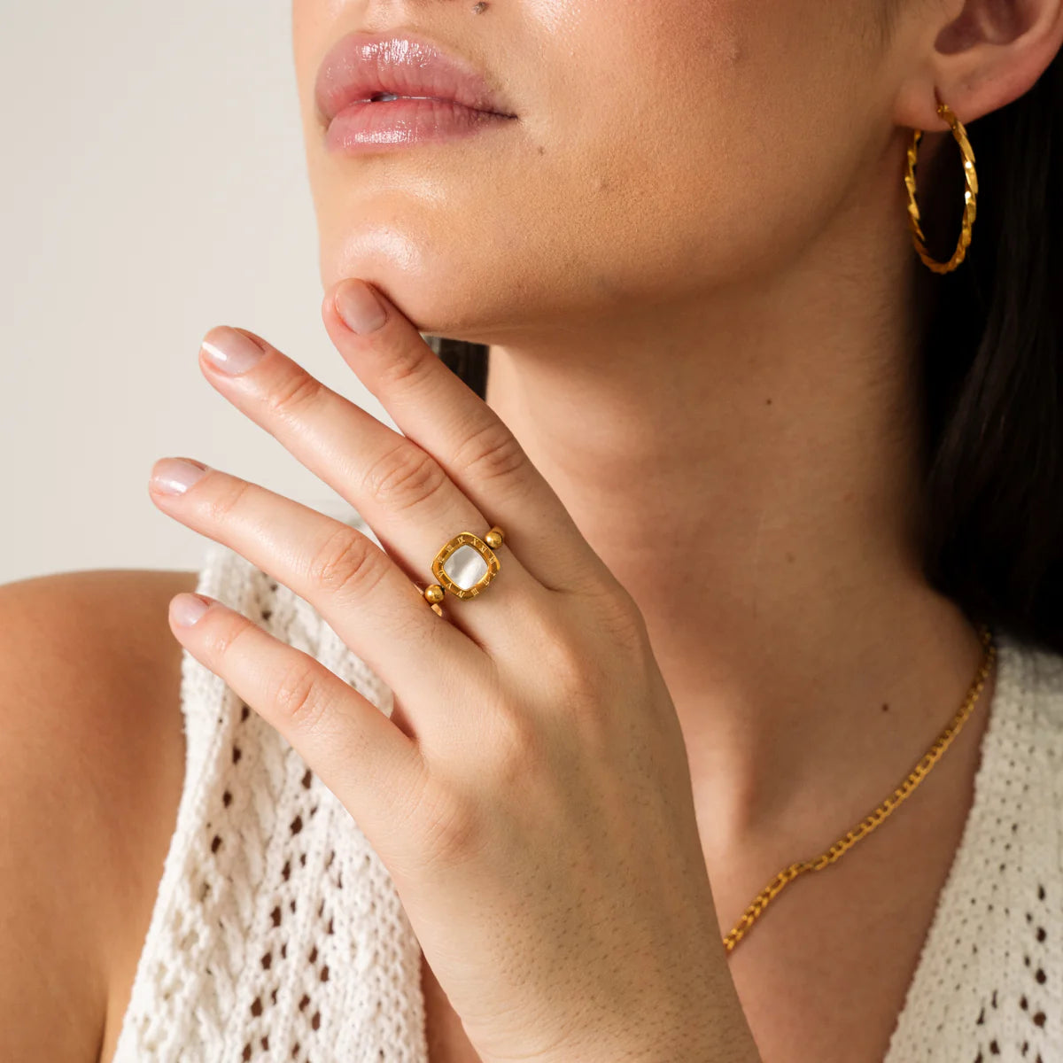 ZURI HOOP EARRINGS - GOLD - Rinsedlight