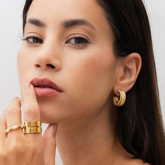 CURB CHAIN STONE HOOP EARRINGS - GOLD - Rinsedlight